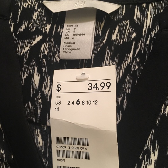 Dress - Picture 4 of 4